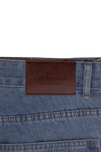 Jean Light Blue Corte Chill - detalle 5
