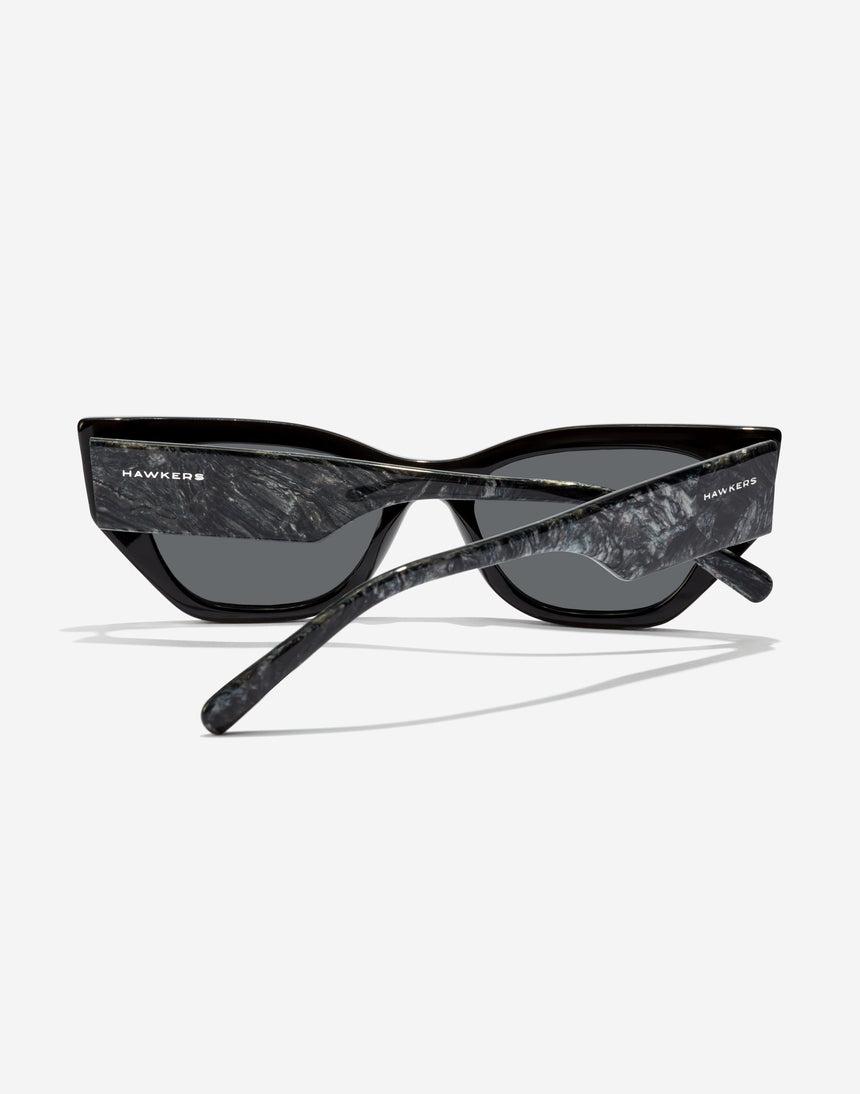 Manhattan - Polarized Granite Dark