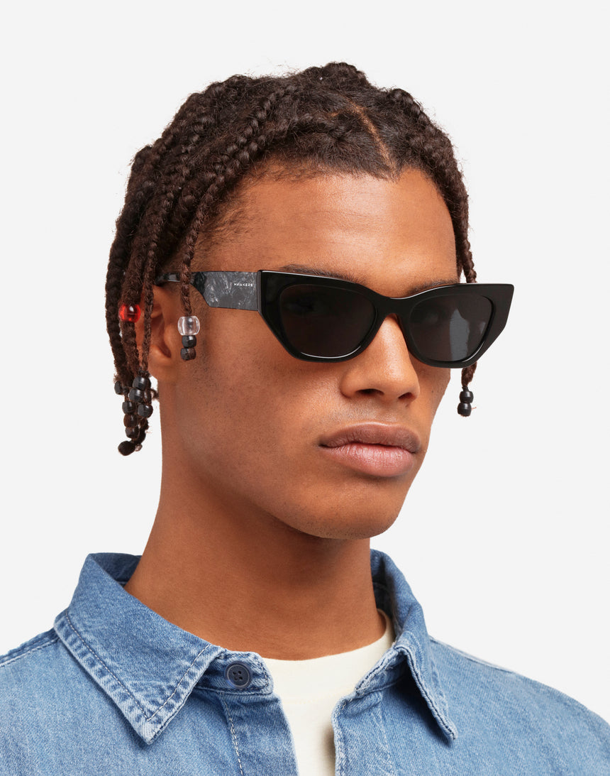 Manhattan - Polarized Granite Dark