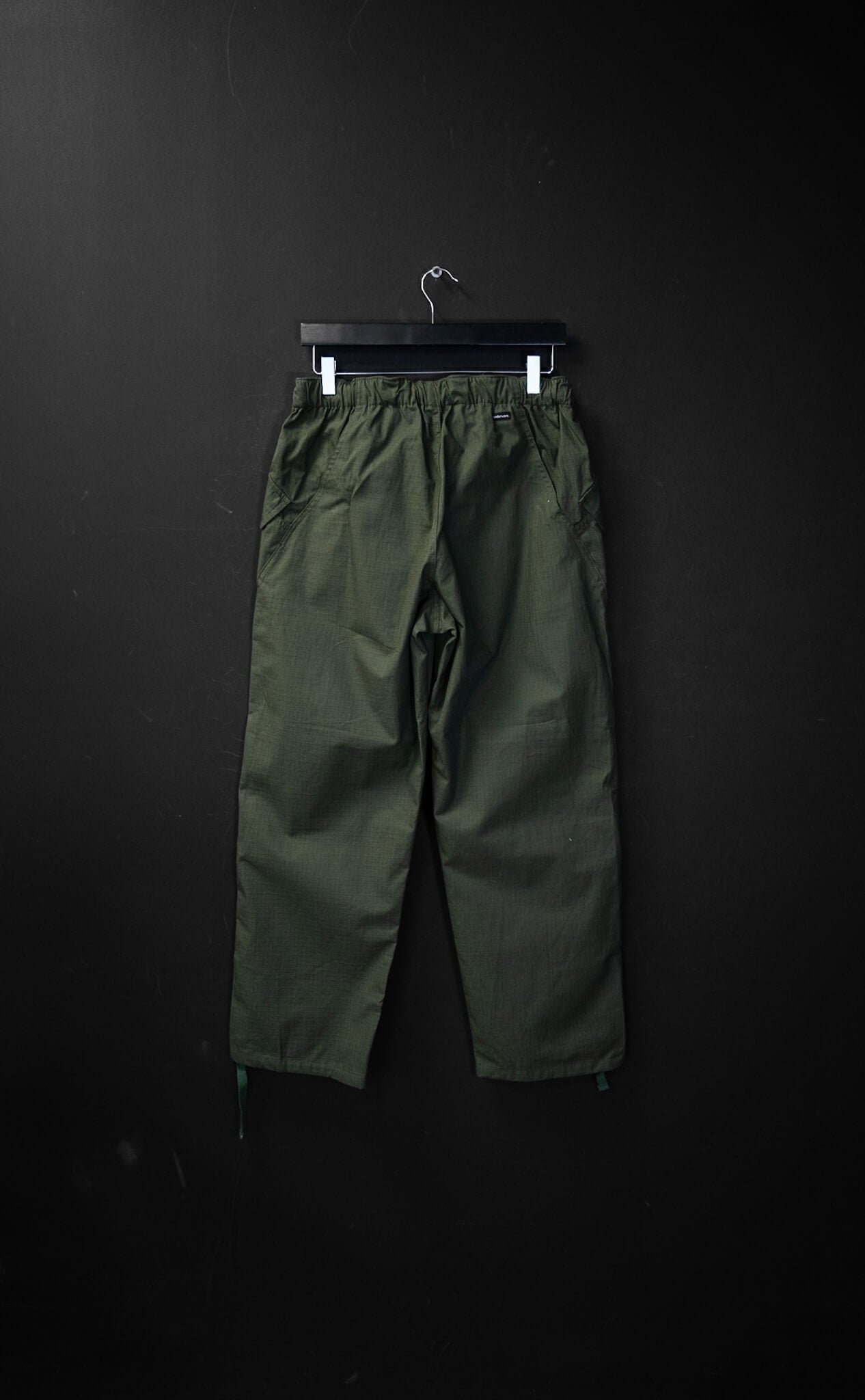Pantalón Taiwan Verde Militar