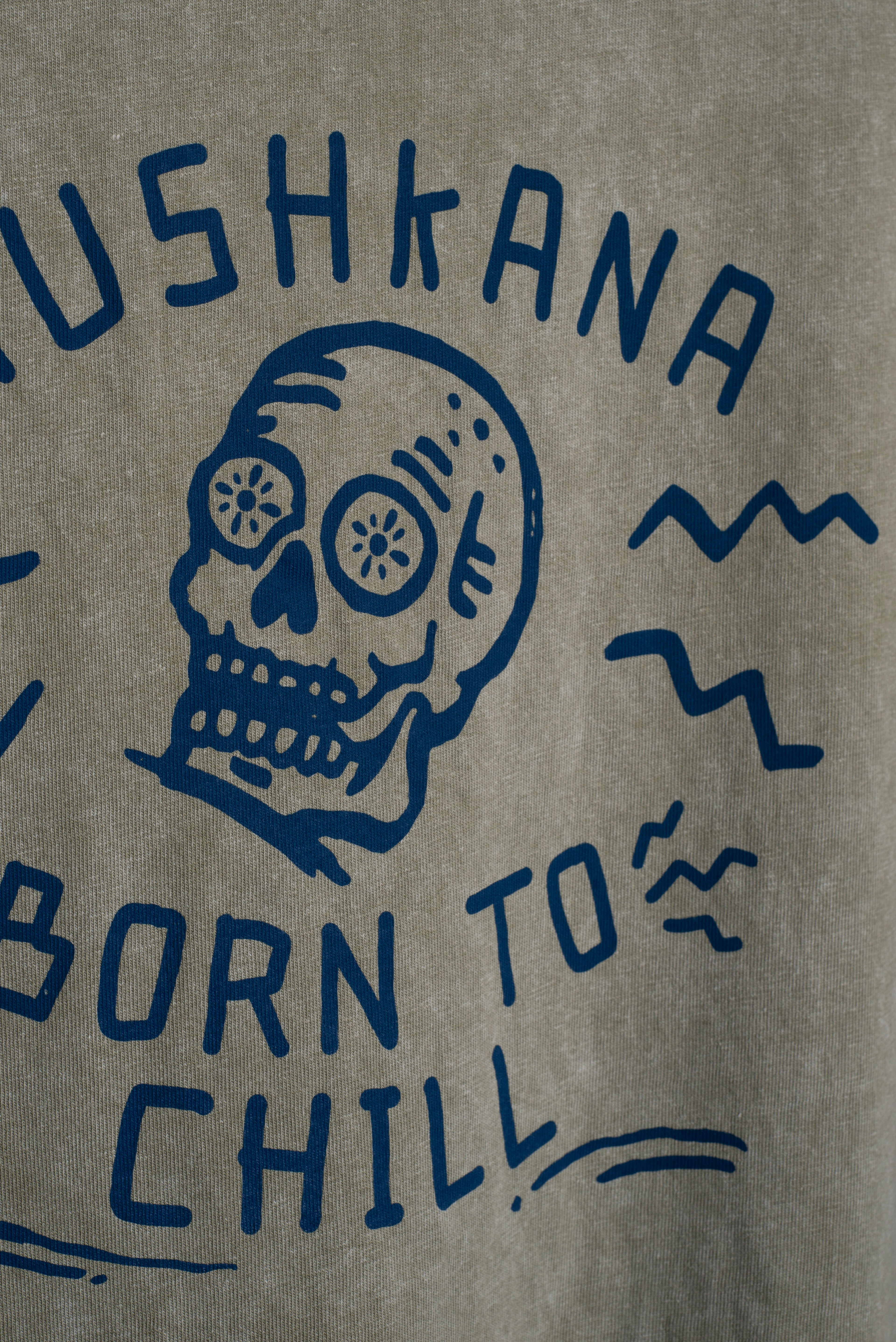 Remera Born2Chill Gris Oversize ss