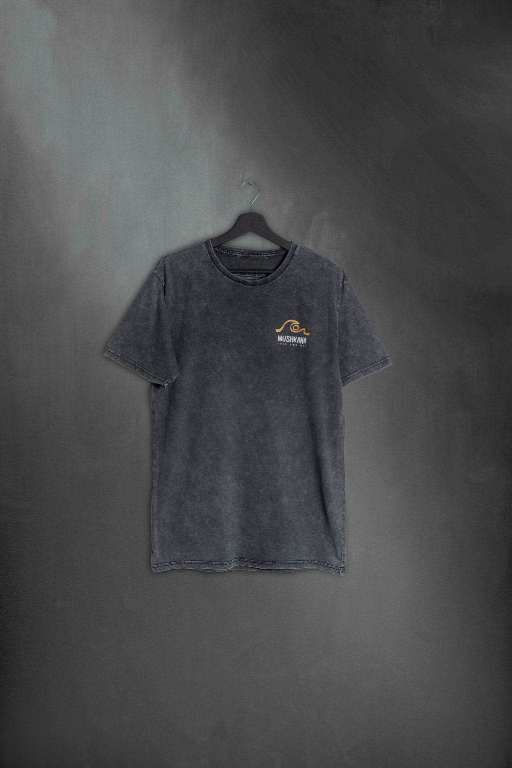 Remera Classic Fit Black Washed Peace SS