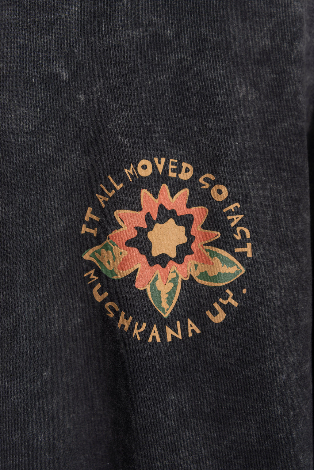 Remera Oversize Black Washed Flower SS