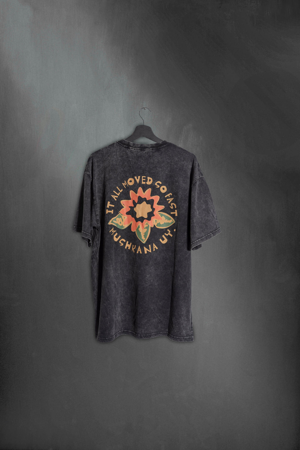 Remera Oversize Black Washed Flower SS