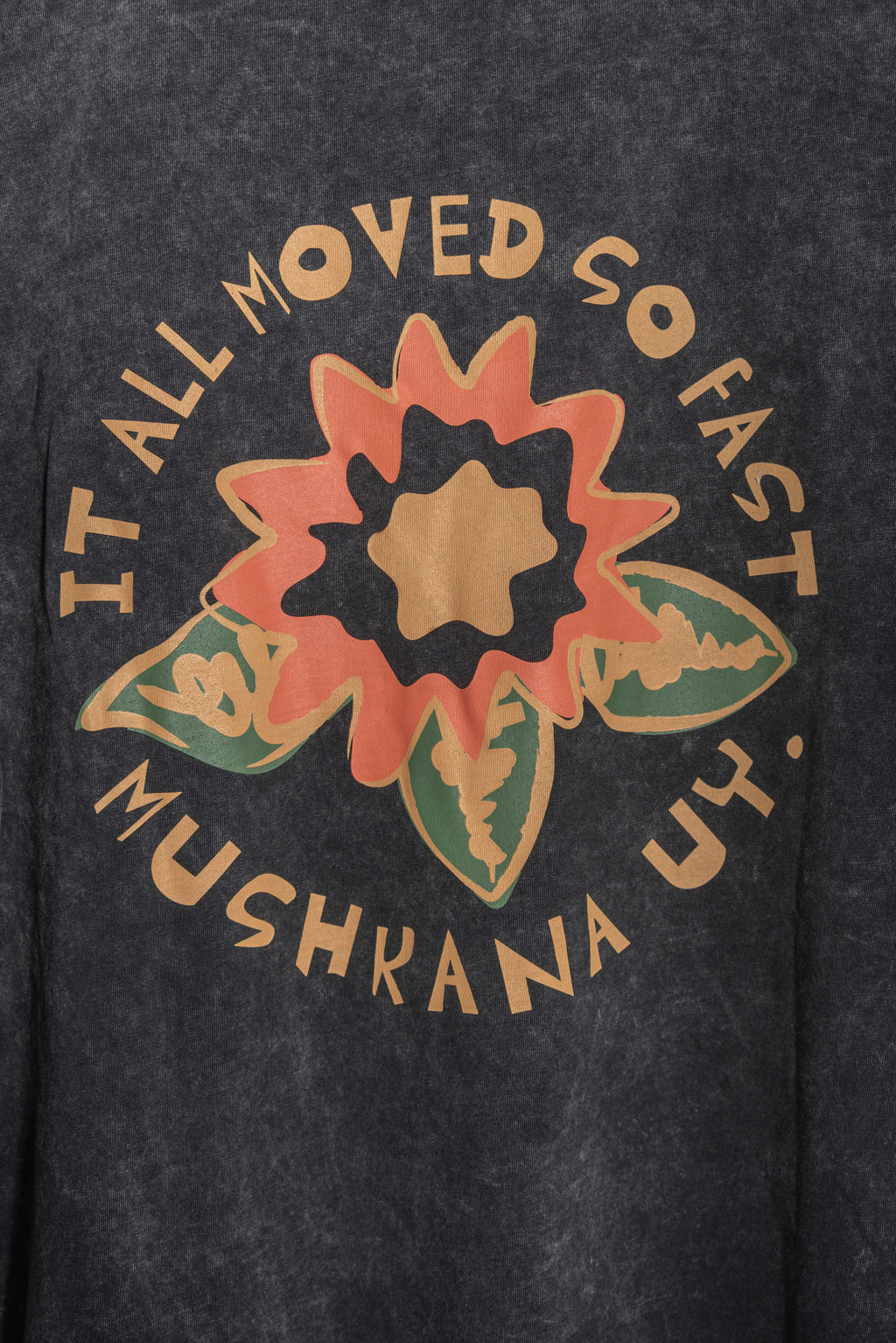 Remera Oversize Black Washed Flower SS