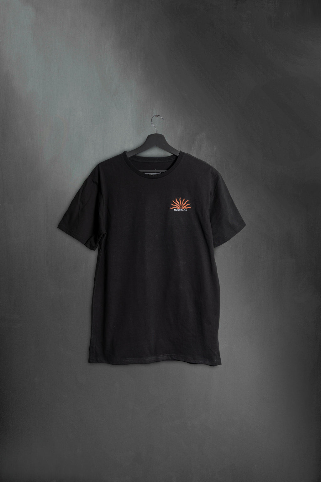 Remera Classic Fit Black Sun ss