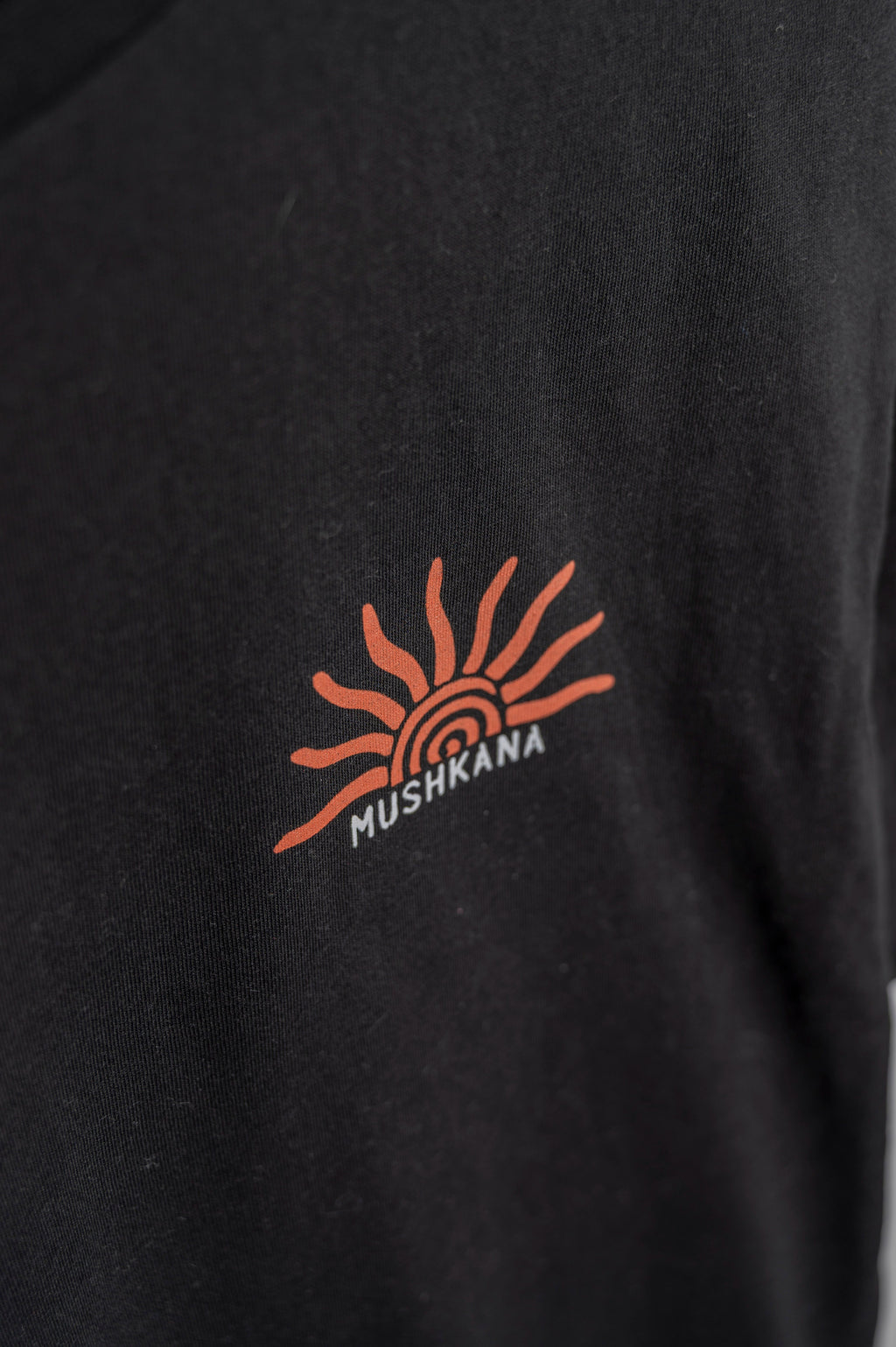 Remera Classic Fit Black Sun ss
