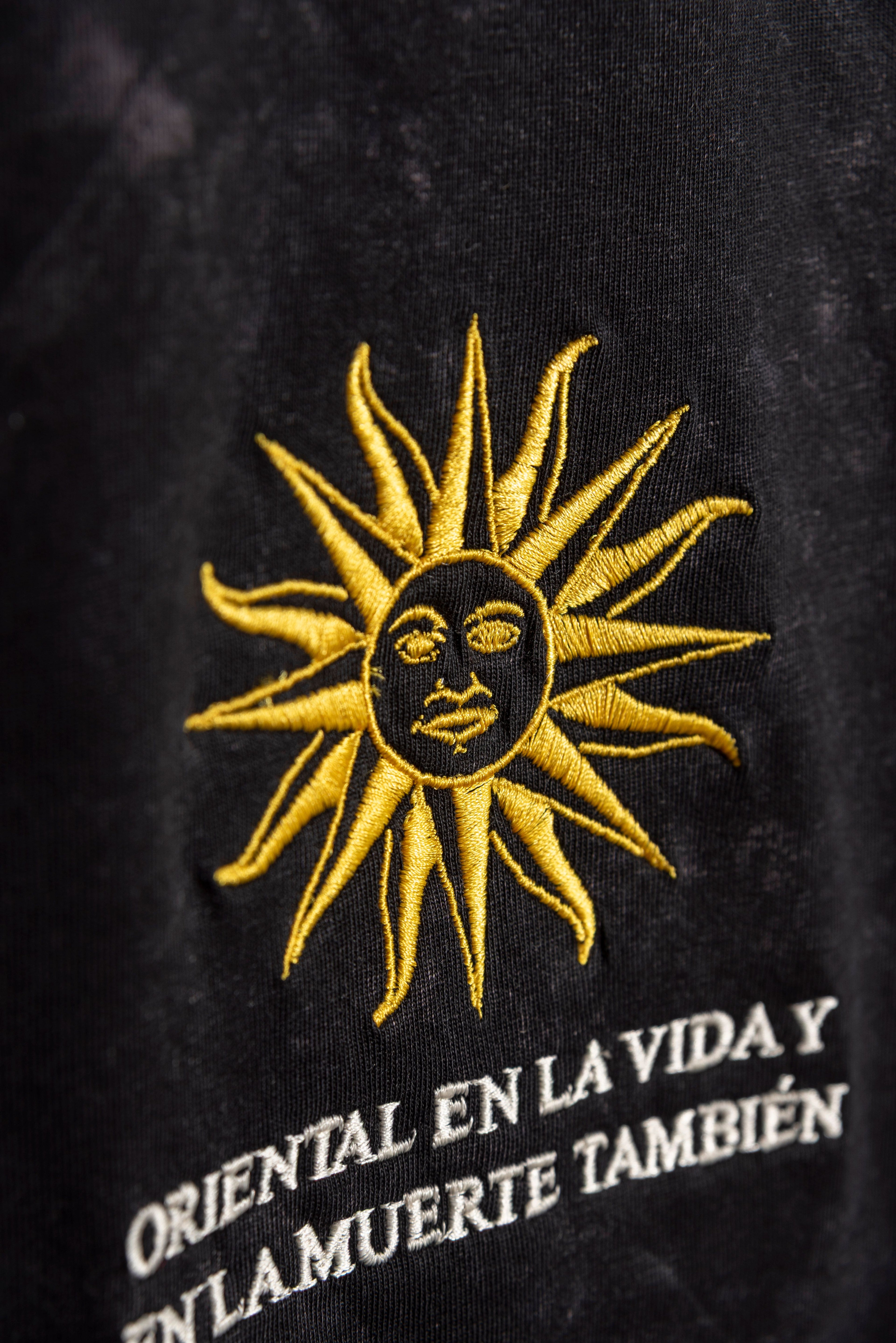 Remera Overbox Sol Negro Lavado