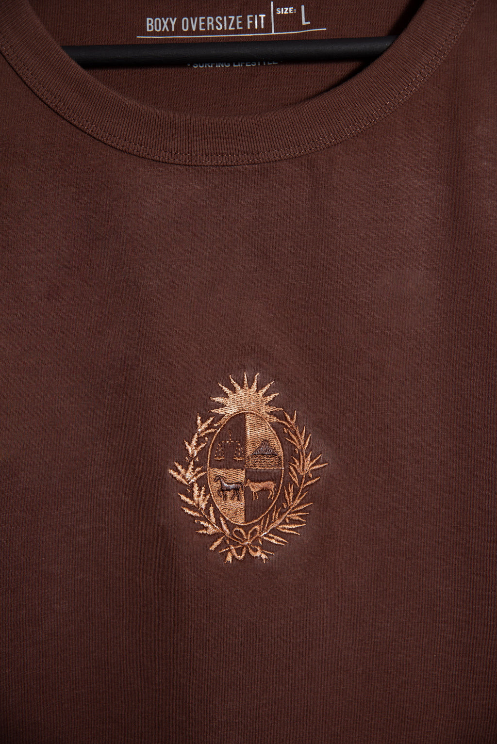 Remera Overbox Brown Escudo Uy