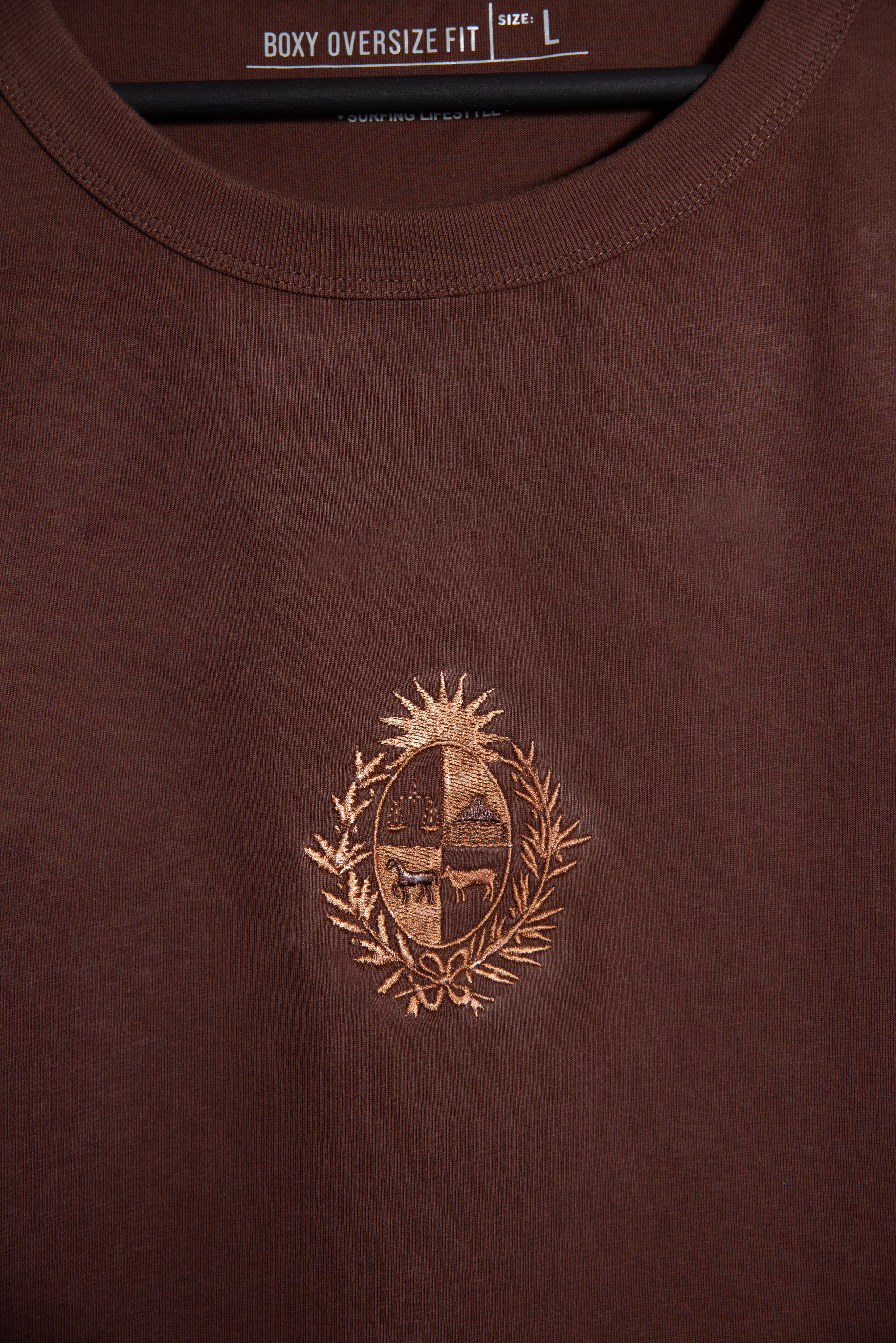 Remera Overbox Brown Escudo Uy