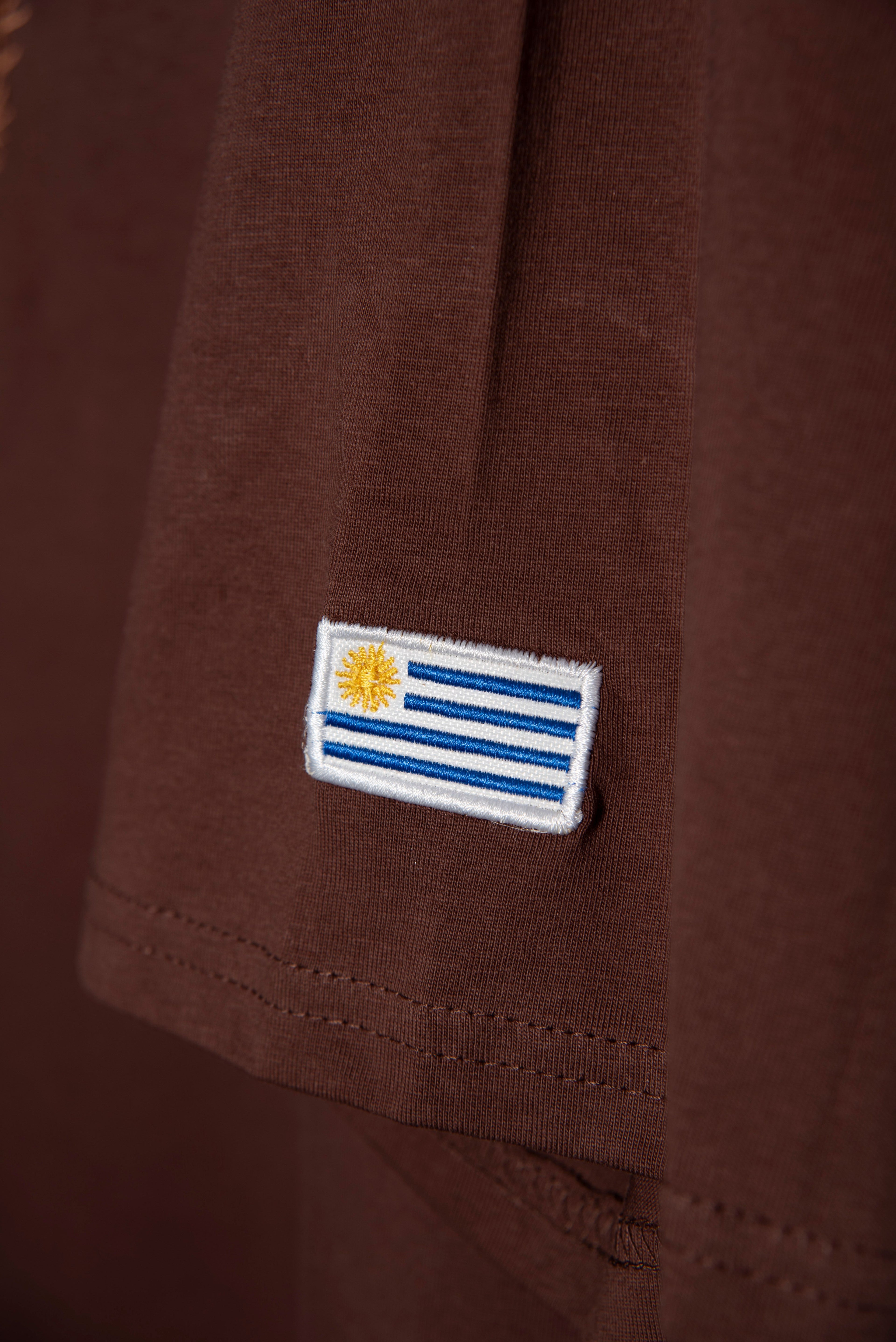 Remera Overbox Brown Escudo Uy