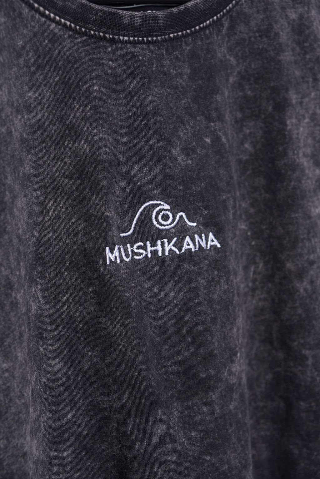 Musculosa Minimal Black Washed aa