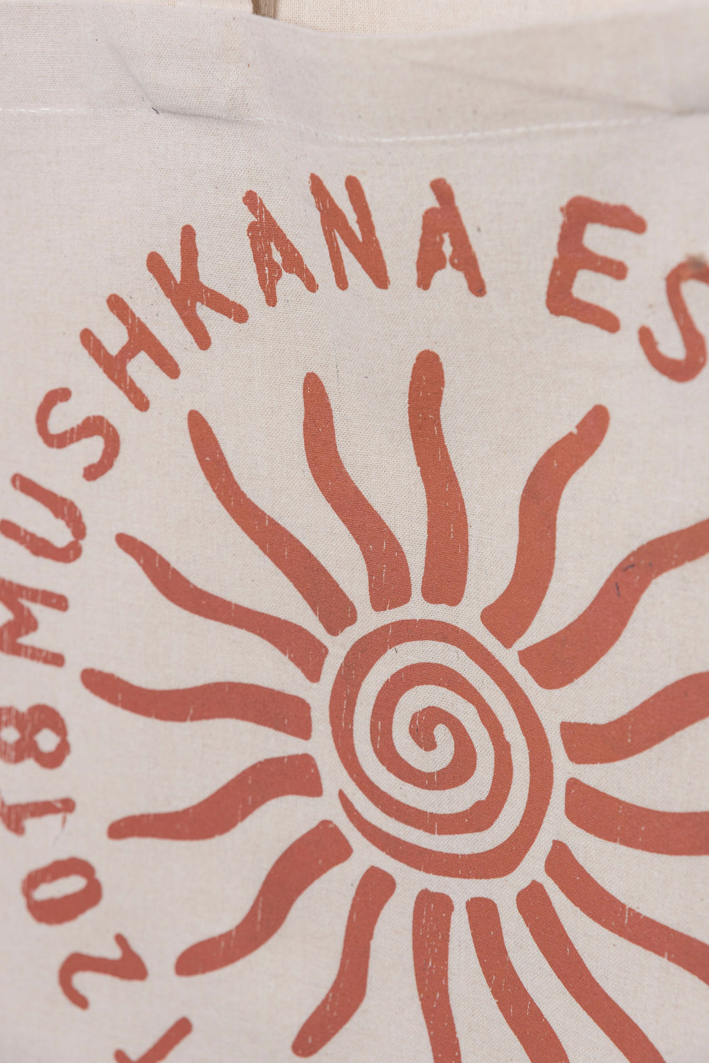 Tote Mushkana Sun red