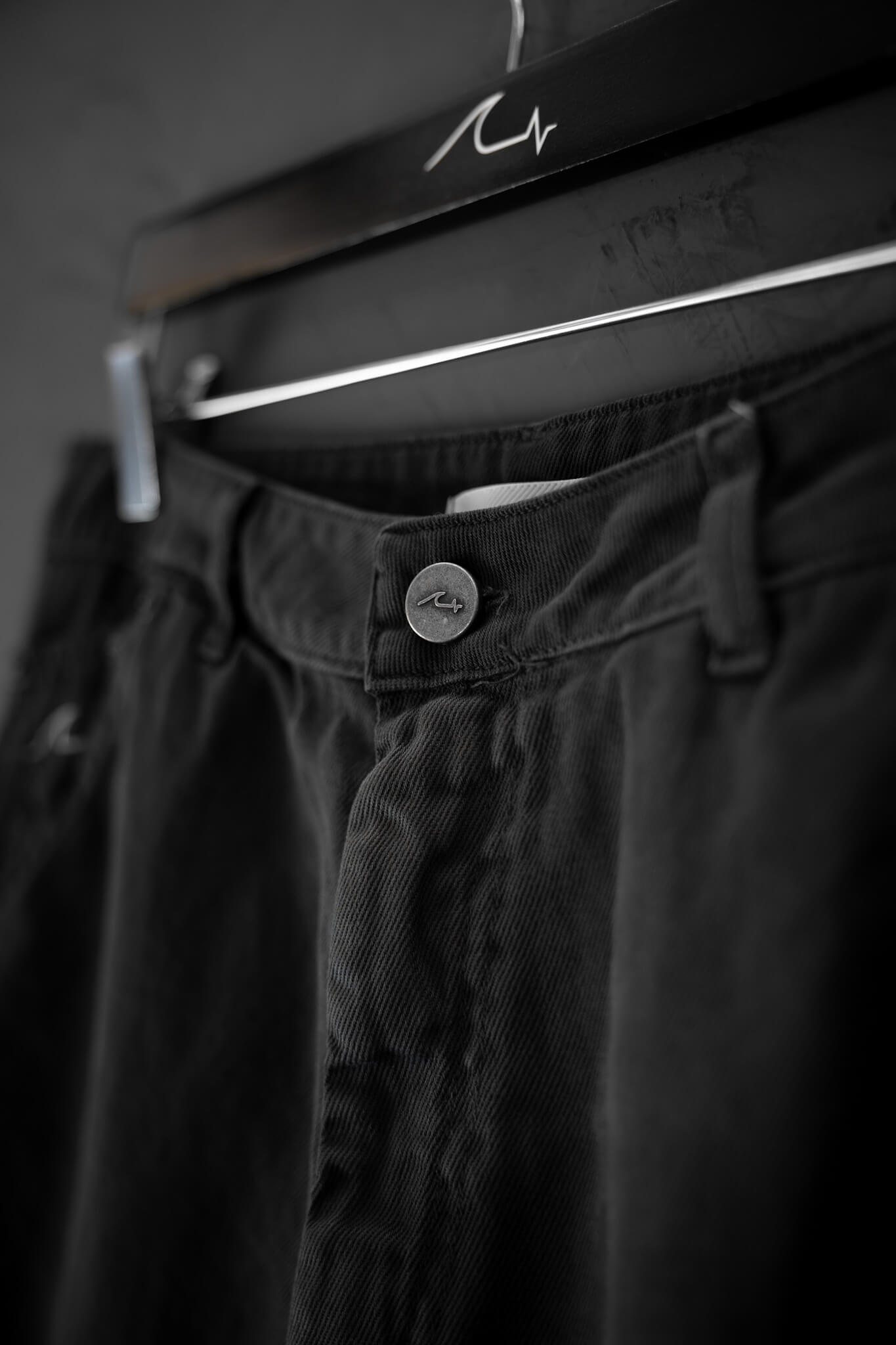Bermuda Gabardina Black