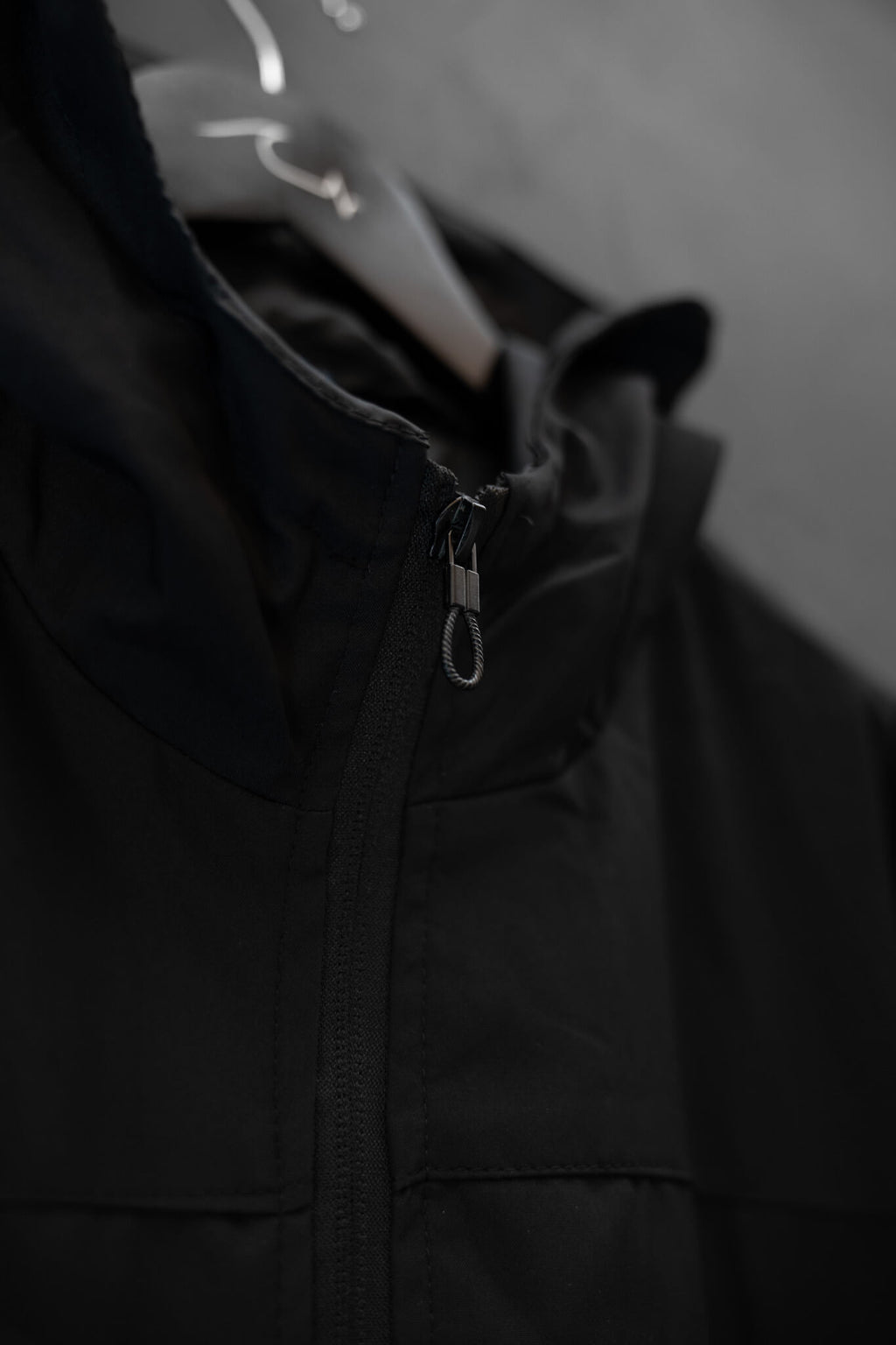 Campera Rompevientos Vind Black MM