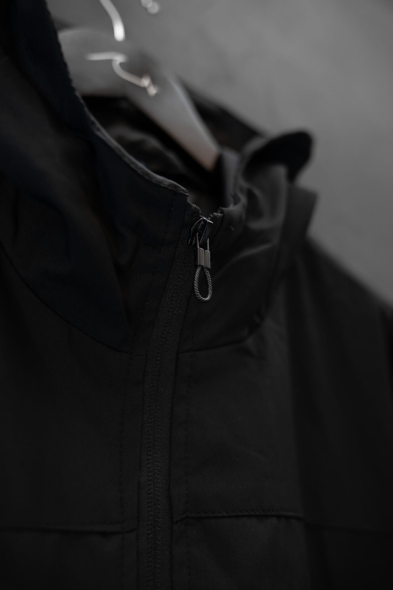 Campera Rompevientos Vind Black MM