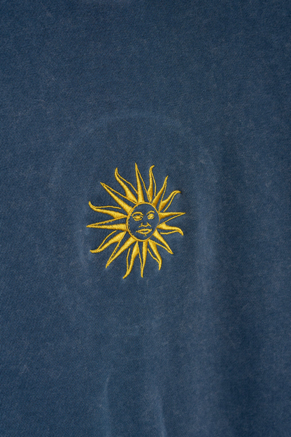 Hoodie sol azul lavado