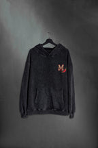 Hoodie negro washed oversize con M bordada estilo old school