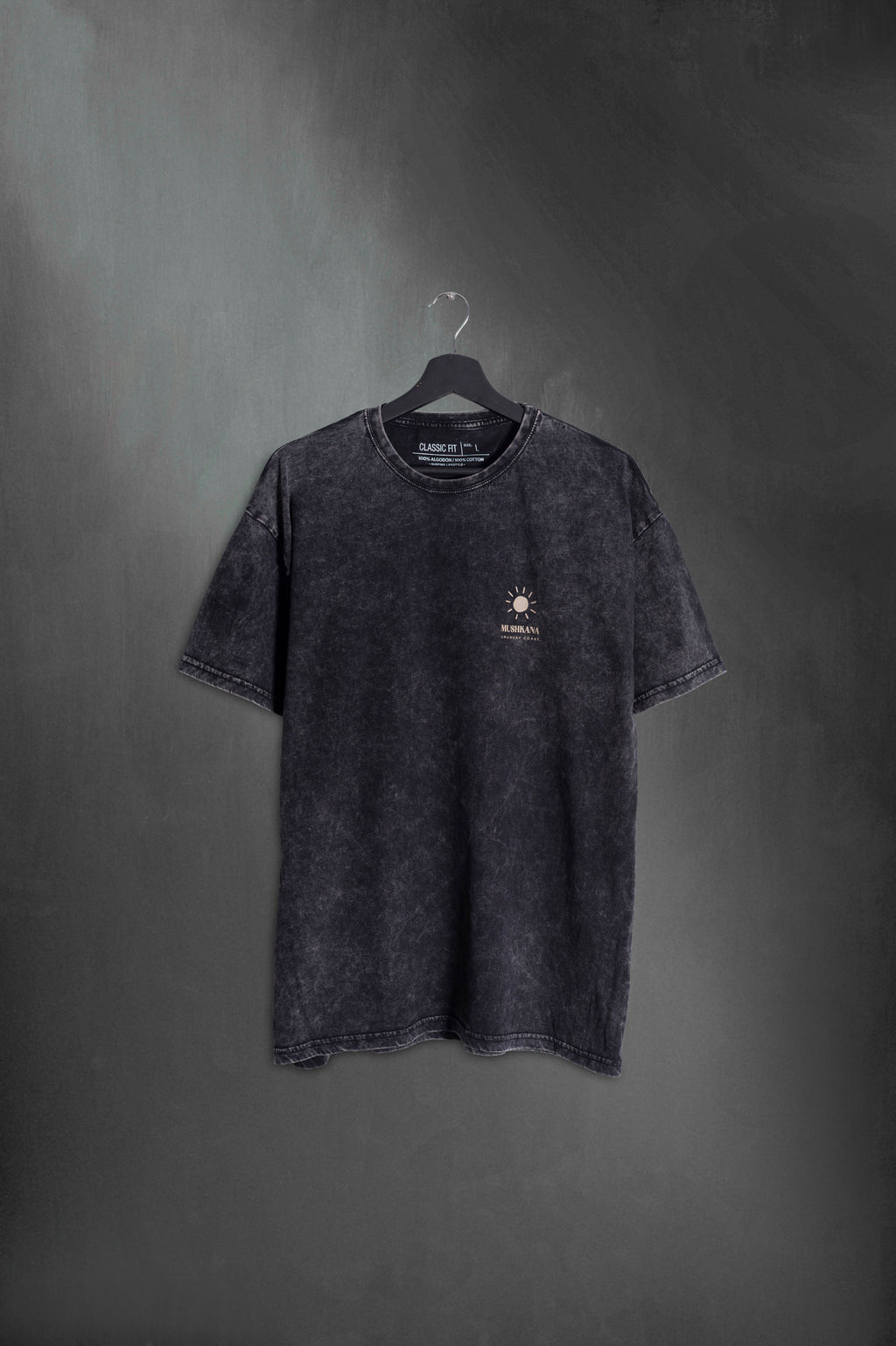 Remera Negra Washed Classic Do Not Disturb