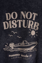 Remera Negra Washed Classic Do Not Disturb