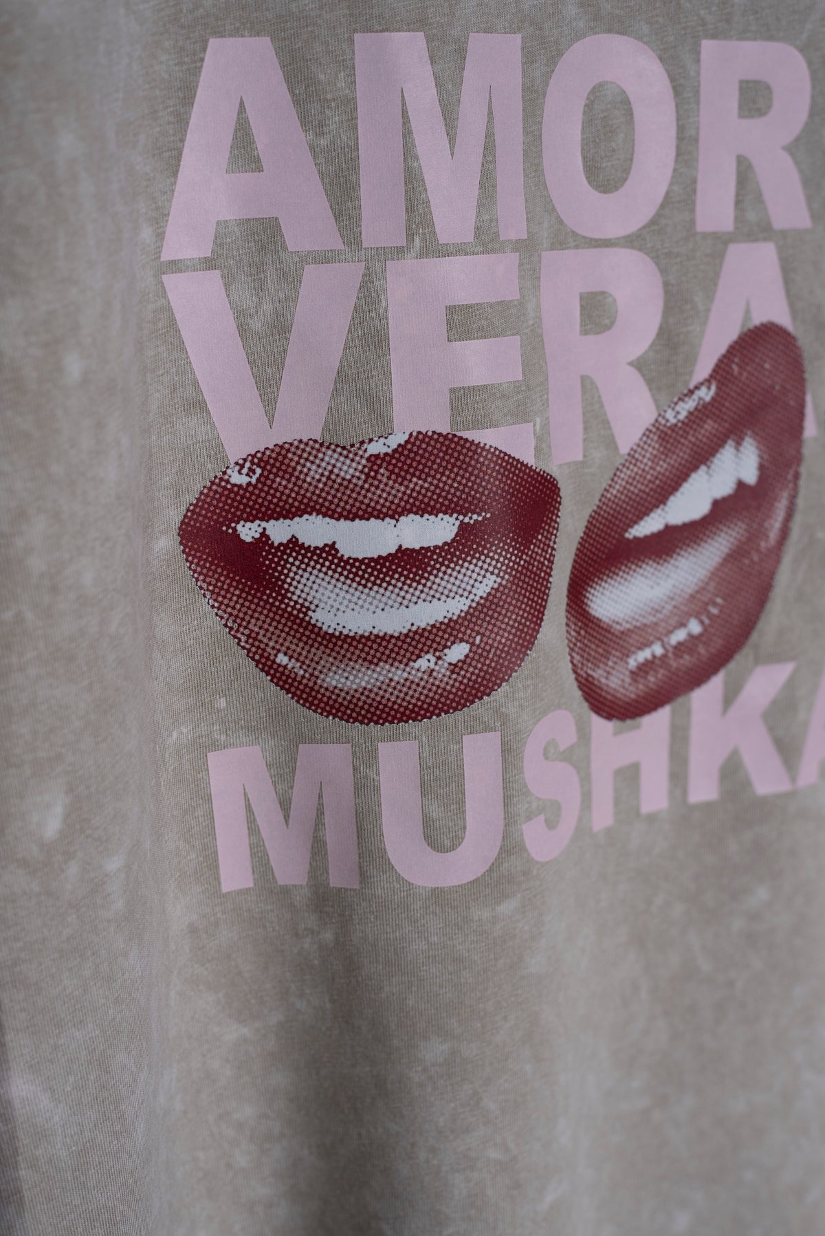 Remera Oversize Khaki Amor de Verano
