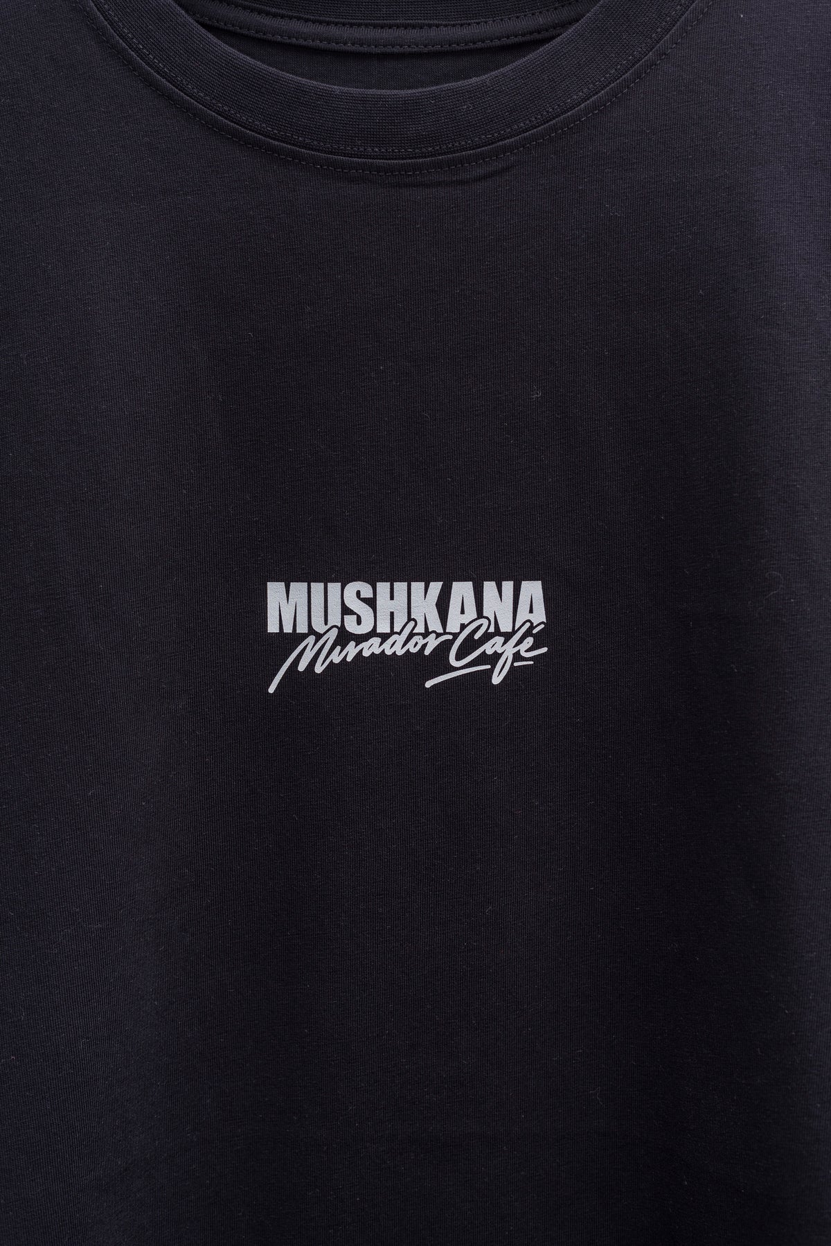 Remera Oversize Black Mirador Café