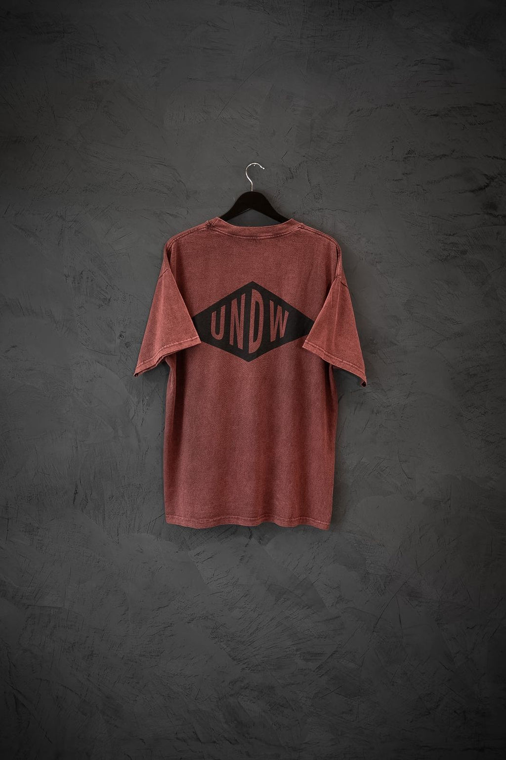 Remera Shape Red Washed