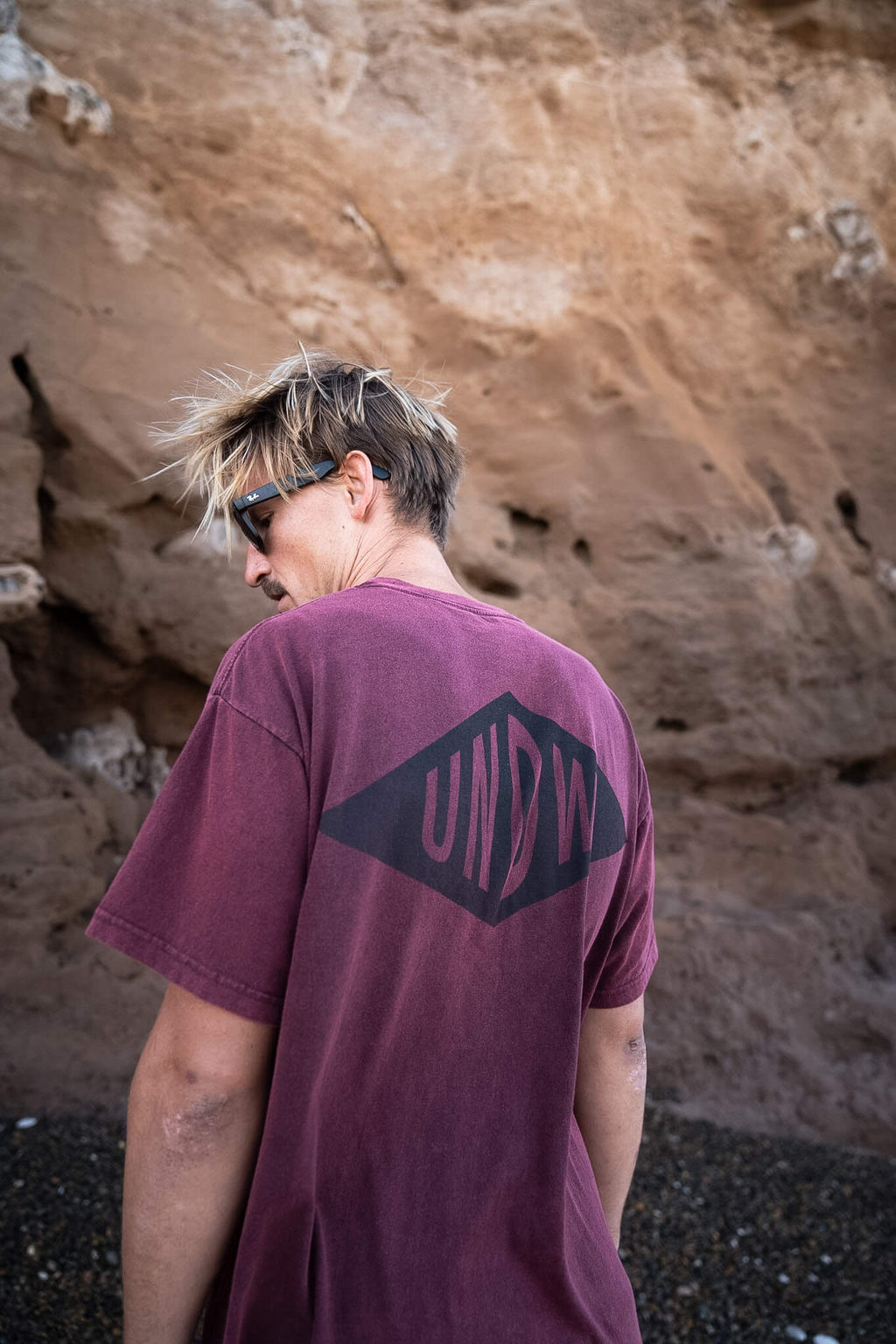 Remera Shape Red Washed