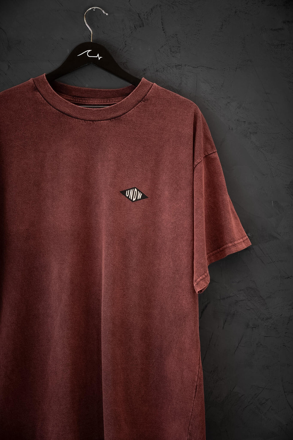 Remera Shape Red Washed