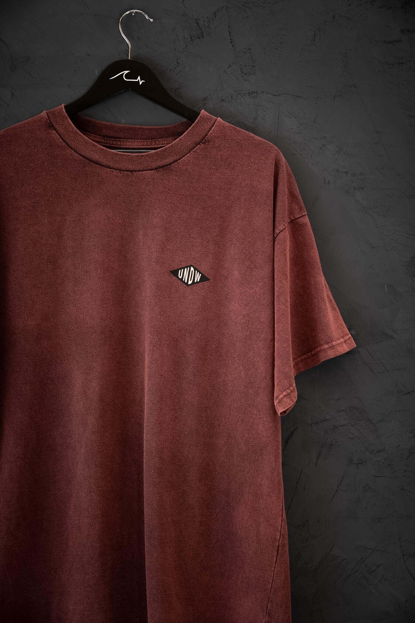 Remera Shape Red Washed