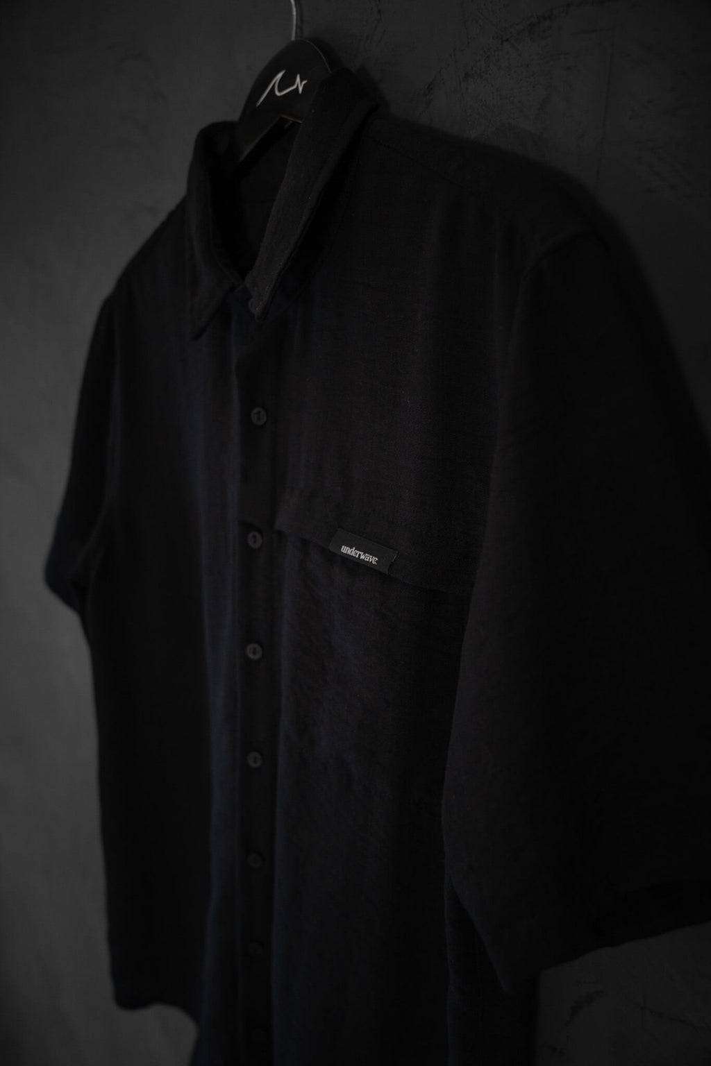 Camisa Neutral Black